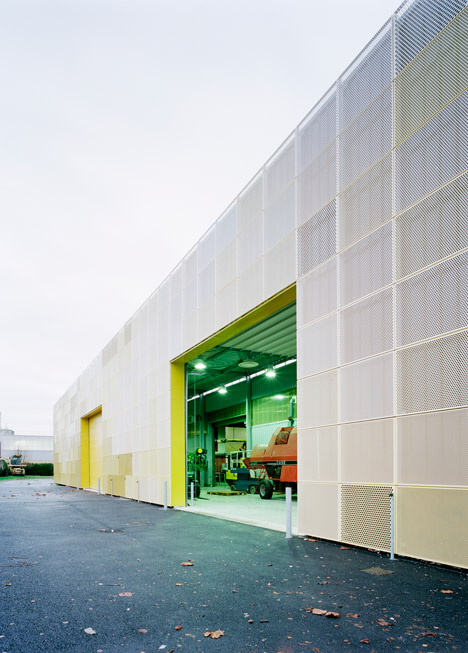 School extension at Coulommiers by Ateliers O-S Architectes