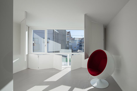 House in Lindo Vale by Cláudia Monteiro + Vitor Oliveira