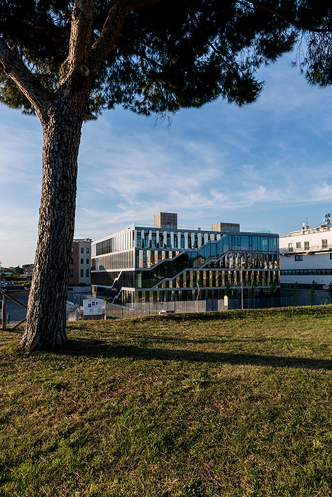 Intecs spa headquarters by Modostudio + Sofia Cattinari studio