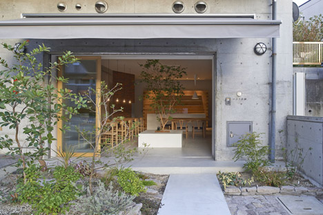 Ito-biyori-cafe-by-Ninkipen-Osaka-Japan_dezeen_468_6