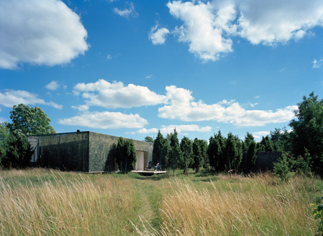 Juniper House by Murman Arkitekter