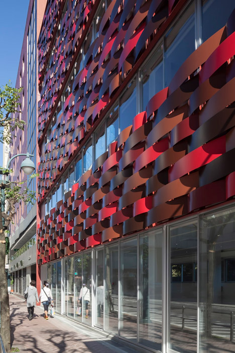 Keiun Building by Aisaka Architects