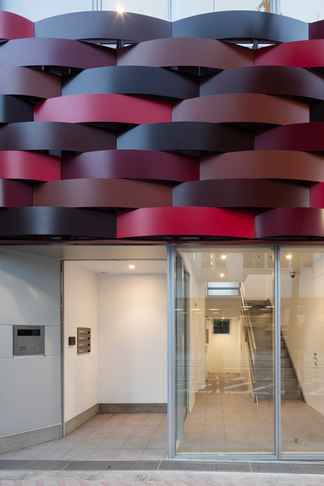 Keiun Building by Aisaka Architects