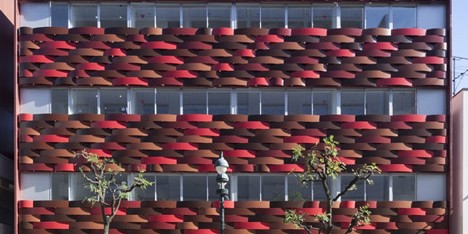 Keiun Building by Aisaka Architects