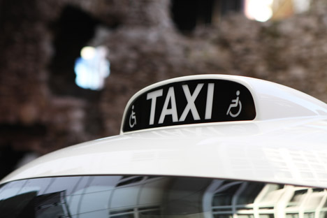 _Metrocab-by-Frazer-Nash-Research-and-Ecotive_dezeen_468_2