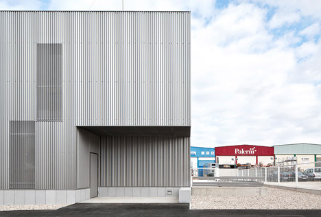 Office Building in Son Bugadelles Industrial Park by RipollTizon