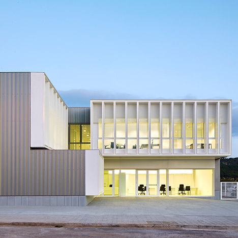 Office Building in Son Bugadelles Industrial Park by RipollTizon