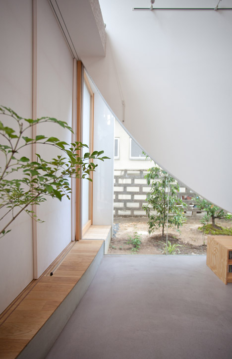 Park and House by Tsuyoshi Kawata