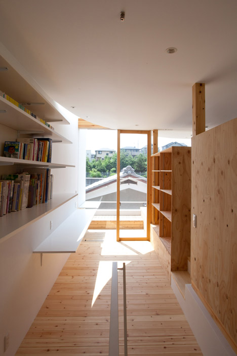 Park and House by Tsuyoshi Kawata