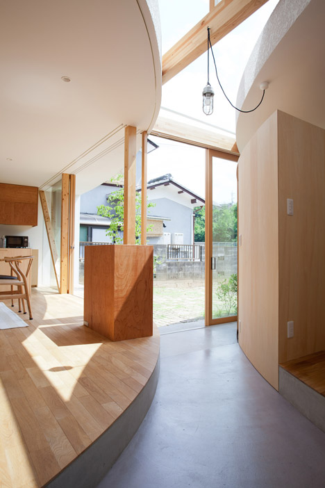 Park and House by Tsuyoshi Kawata