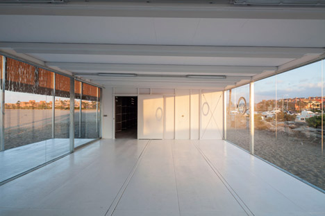 Sailing school in Sotogrande by Hector Fernandez