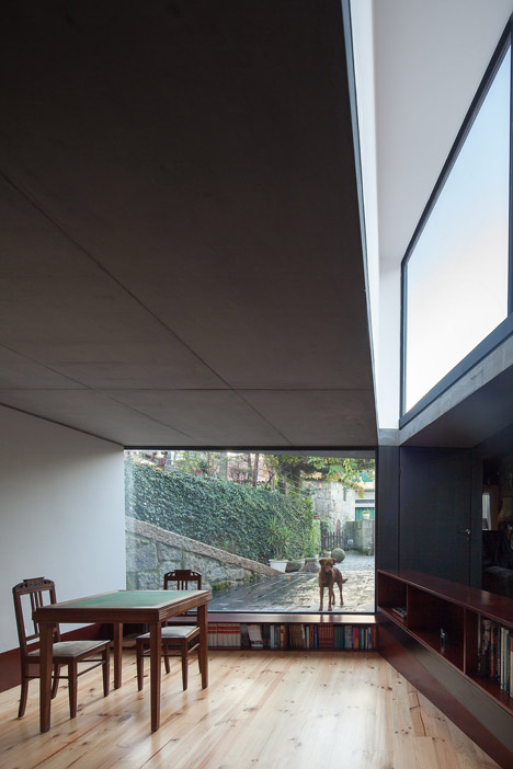 Sala em Pala, Portugal by Nuno Melo Sousa Architect