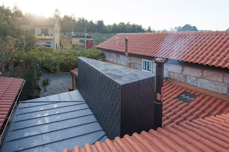 Sala em Pala, Portugal by Nuno Melo Sousa Architect
