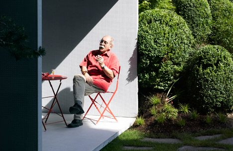 Smoking Pavilion by Gianni Botsford