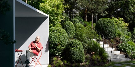 Smoking Pavilion by Gianni Botsford