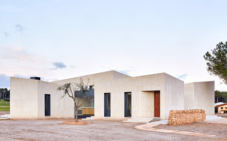 Stone Clubhouse by GRAS Arquitectos