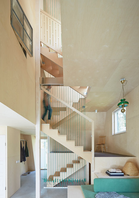 Summer house in Sweden by Leo Qvarsebo
