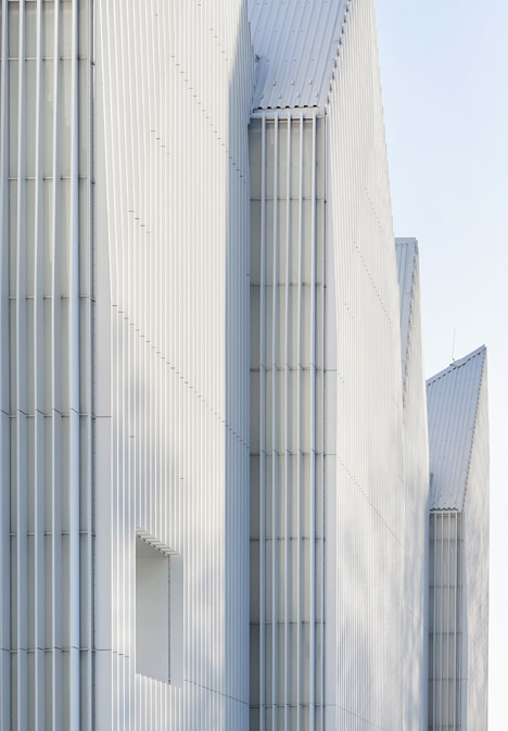 Szczecin concert hall photographed by Hufton + Crow