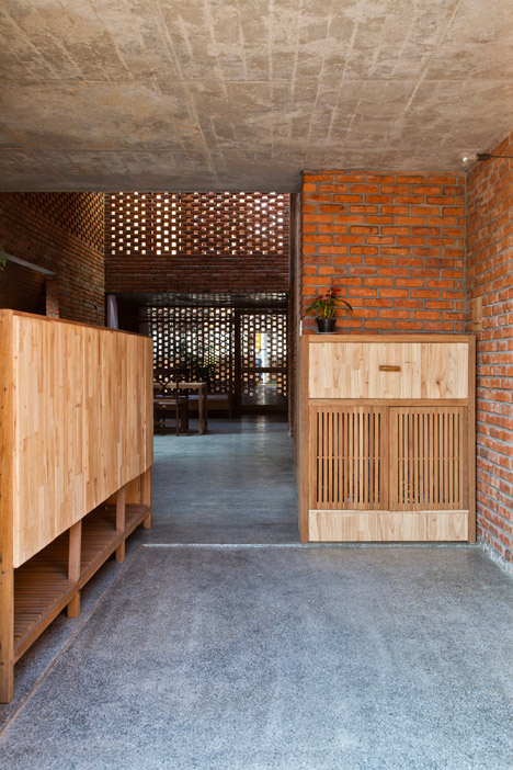The Termitary House by Tropical Space