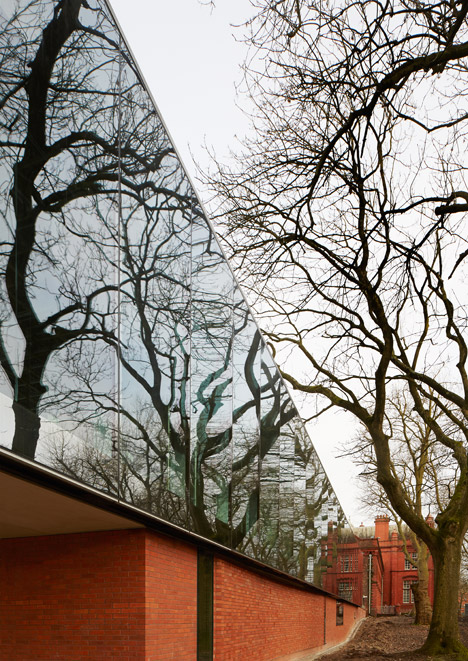 The Whitworth, Manchester by MUMA