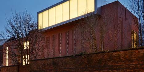 The Whitworth, Manchester by MUMA