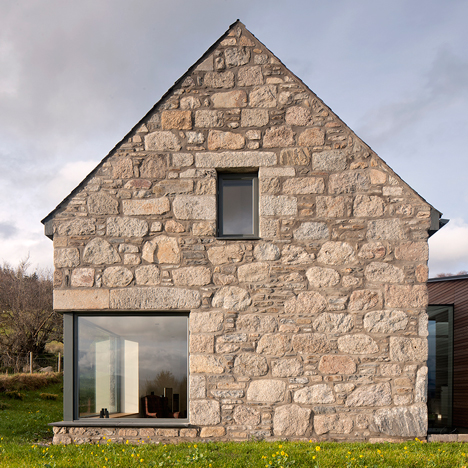 Gabled stone and glass Torispardon house reinterprets Scottish farm buildings