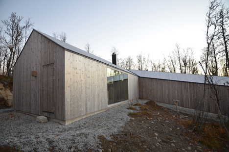 V-lodge by Reiulf Ramstad Architects