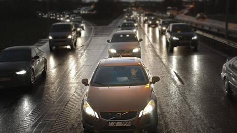 Volvo pilot self-driving cars on Swedish roads
