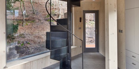 Wooden Cabin by A.LT ARCHITEKTI