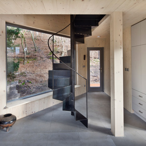 Wooden Cabin by A.LT ARCHITEKTI