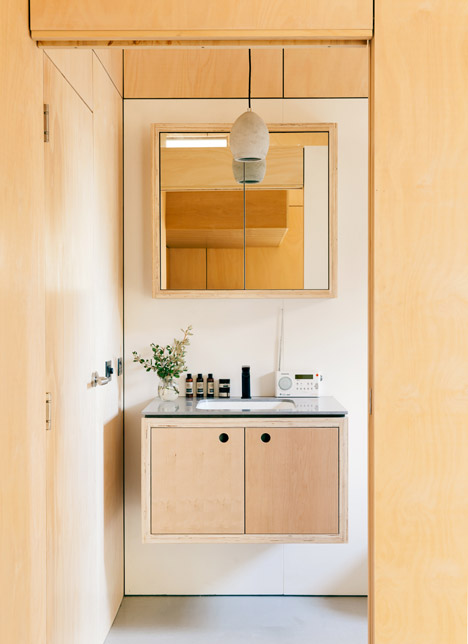 World's First Carbon Positive House by ArchiBlox