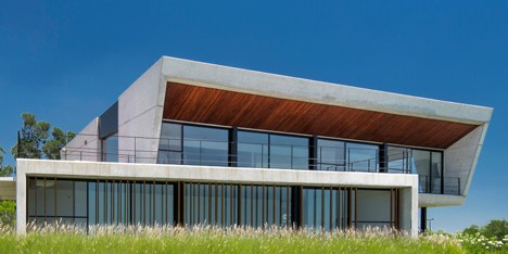Yacht Club by Estudio Ramos