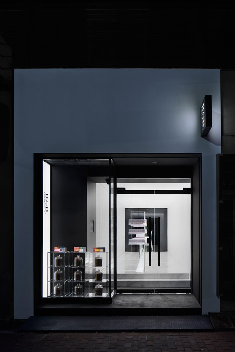 BbyB chocolate shop by Nendo