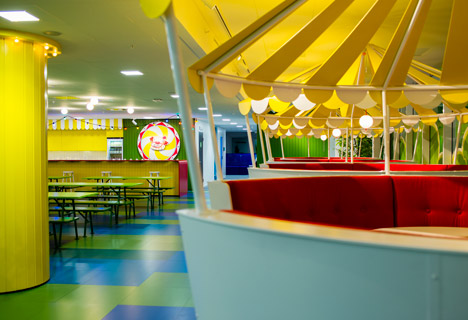Candy-Crush-King-offices-by-Adolfsson-and-Partners-photo-credit-Joachim-Belaieff_dezeen_468_7