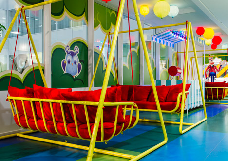 Candy-Crush-King-offices-by-Adolfsson-and-Partners-photo-credit-Joachim-Belaieff_dezeen_468_8