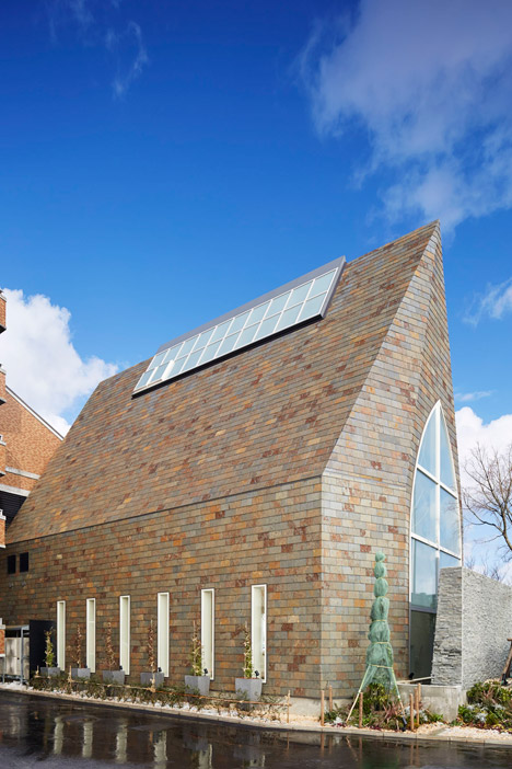 Chapel in Japan by Eriko Kasahara