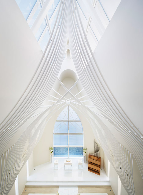 Chapel in Japan by Eriko Kasahara
