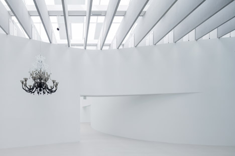 Corning-Museum-of-Glass-by-Thomas-Phifer-and-Partners-photo-credit-Iwan-Baan-b_dezeen_468_1