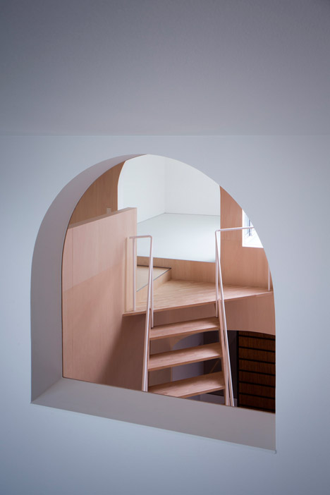 Courtyard in Kudamatsu by Container Design