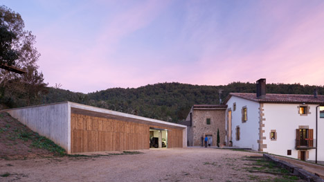 Farm surroundings by Arnau Vergés