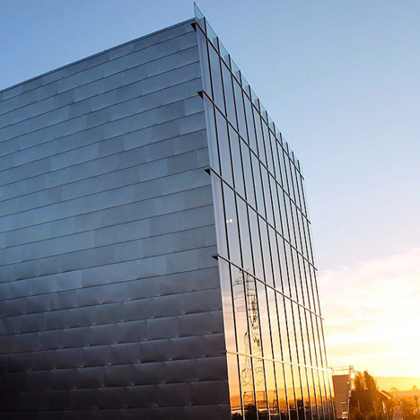 Facebook moves into California campus designed by Frank Gehry