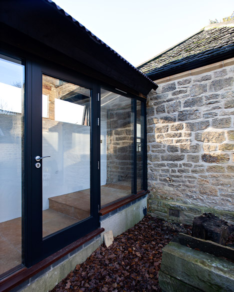 Gasworks cottage by Chris Dyson