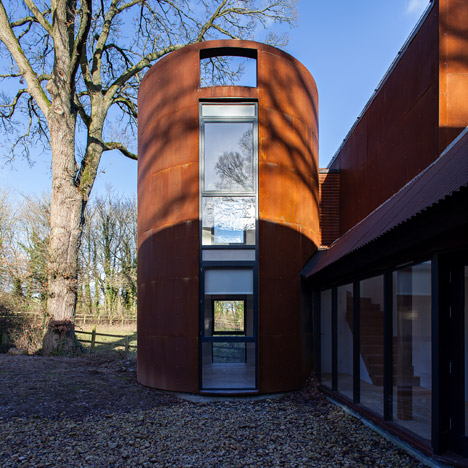 Gasworks cottage by Chris Dyson