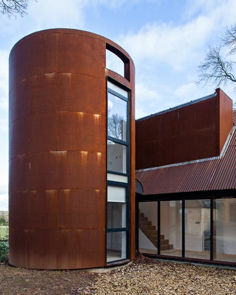 Gasworks cottage by Chris Dyson