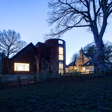 Gasworks cottage by Chris Dyson