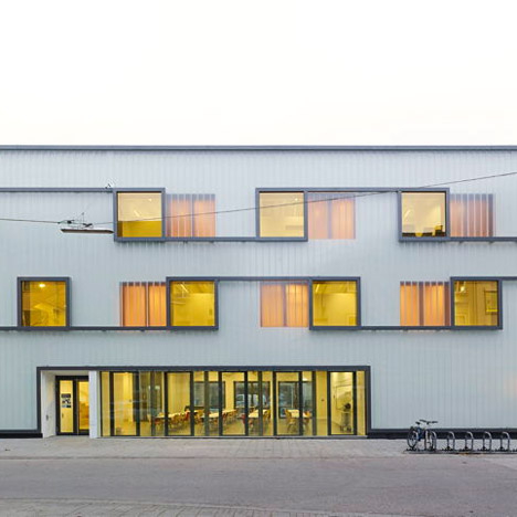 Grammar School in Karlsruhe, Germany by Netzwerk Architekten