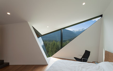 Hadaway House by Patkau Architects