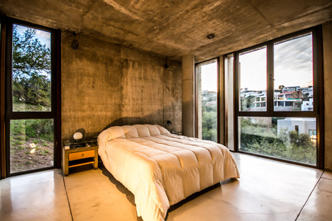 House in La Rufina by Santiago Carlos Viale and Daniella Beviglia