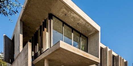 House in La Rufina by Santiago Carlos Viale and Daniella Beviglia