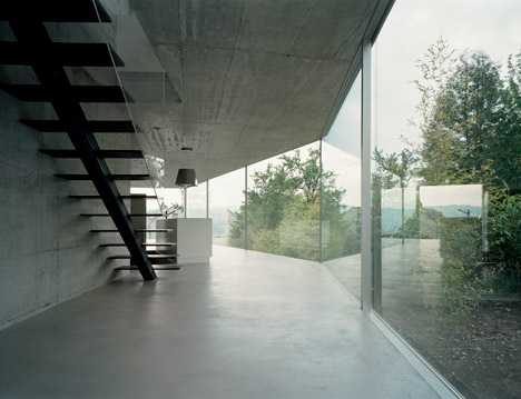 House with one wall in Zurich by Christian Kerez